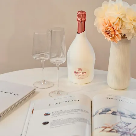 Apartament Vico Del Pozzo Luxury - Fuga Romantica Nel Cuore Di